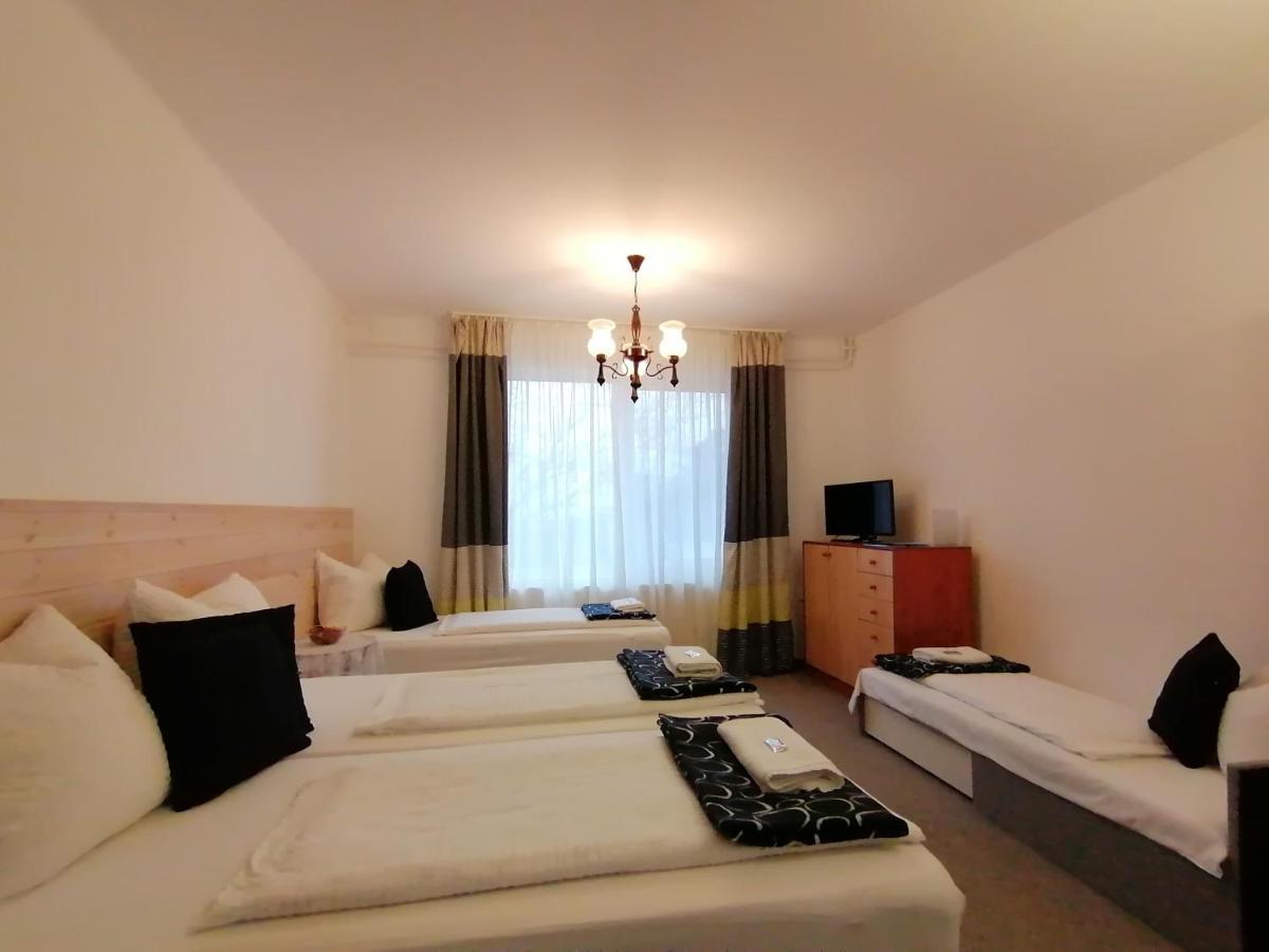 Panorama Birtok - Wellness Panzio, Konferencia Es Rendezvenykoezpont Bed & Breakfast Gyorujbarat Exterior photo