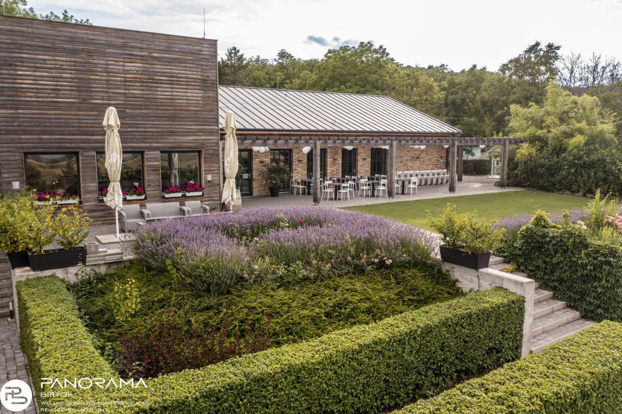 Panorama Birtok - Wellness Panzio, Konferencia Es Rendezvenykoezpont Bed & Breakfast Gyorujbarat Exterior photo