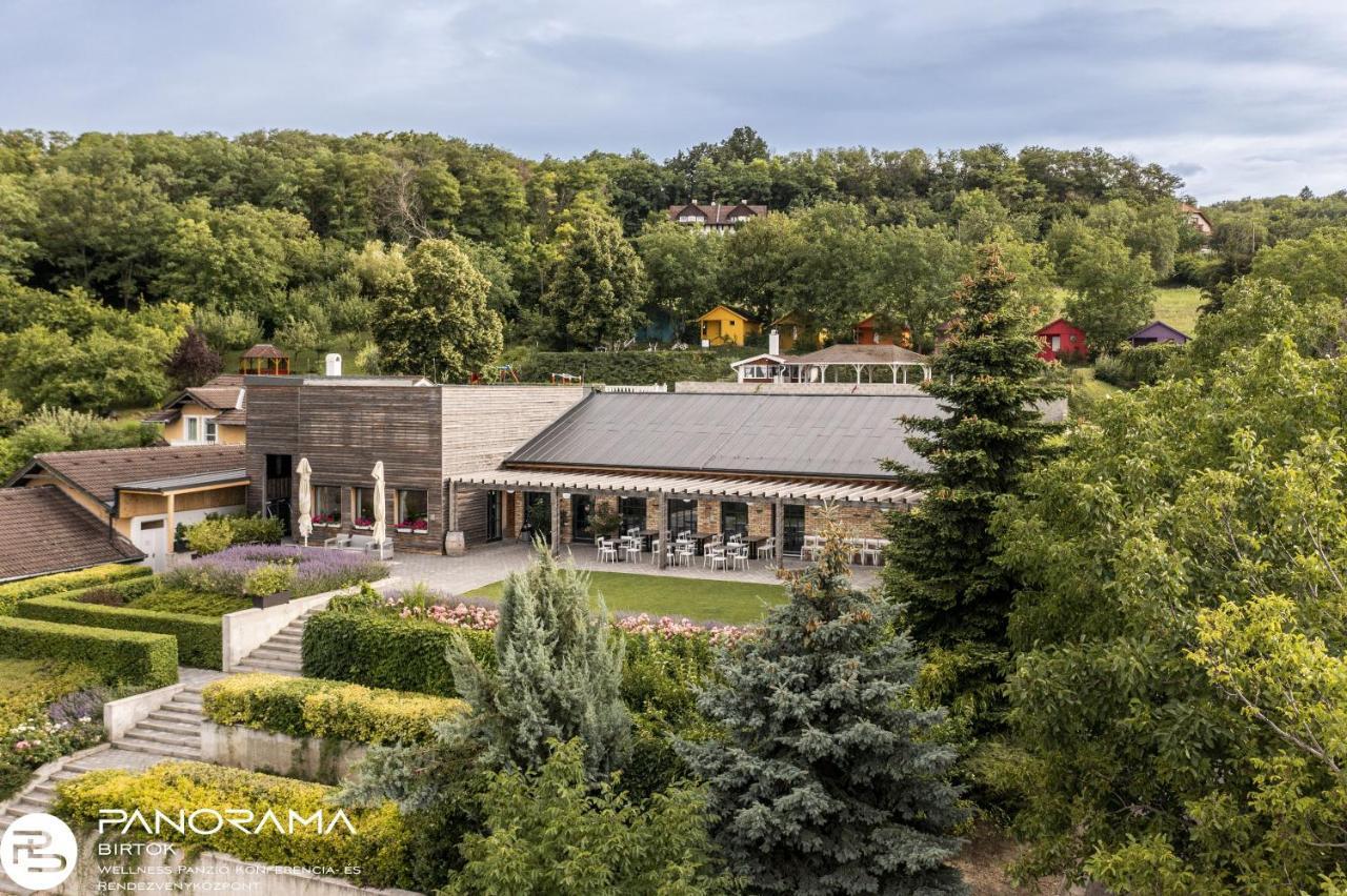 Panorama Birtok - Wellness Panzio, Konferencia Es Rendezvenykoezpont Bed & Breakfast Gyorujbarat Exterior photo