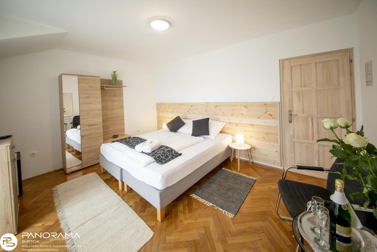 Panorama Birtok - Wellness Panzio, Konferencia Es Rendezvenykoezpont Bed & Breakfast Gyorujbarat Exterior photo